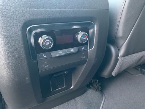 New 2025 Chevrolet Tahoe High Country image 18