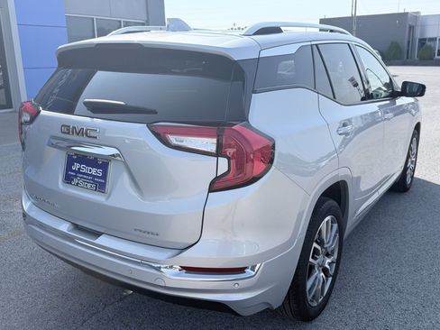 Used 2022 GMC Terrain Denali w/ LPO, Floor Liner Package AWD/4WD image 5