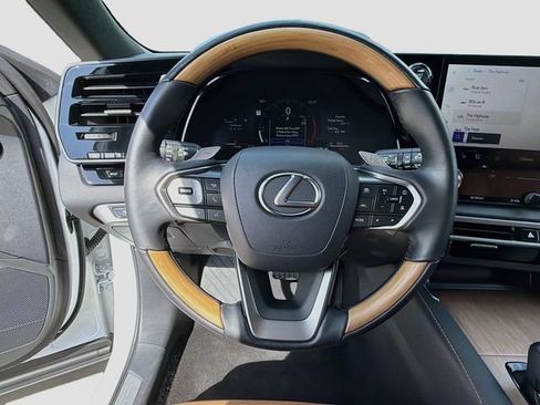 Used 2025 Lexus RX 350 Premium Plus w/ Accessory Package (Z1) FWD image 40
