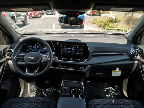 New 2026 Chevrolet Equinox LT AWD/4WD image 12