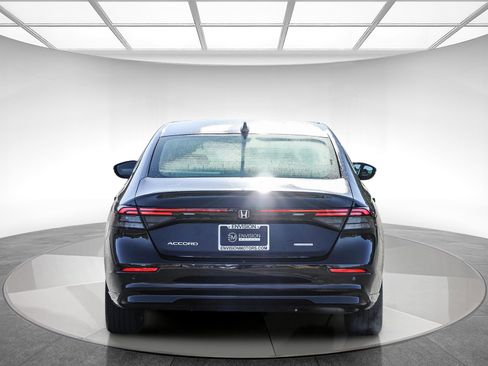 Used 2025 Honda Accord EX-L image 3