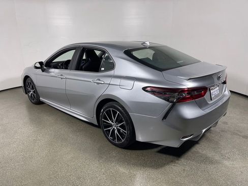 Certified 2023 Toyota Camry SE image 5