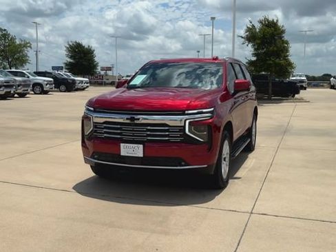 Used 2025 Chevrolet Tahoe Premier RWD image 4