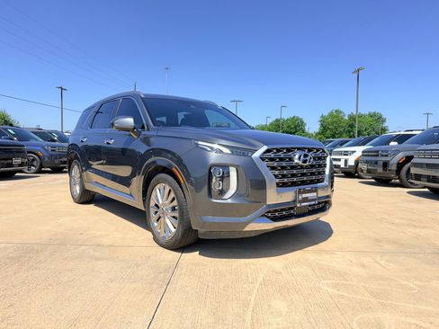 Used 2020 Hyundai Palisade Limited FWD image 3