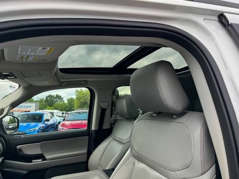 Used 2025 Ford Expedition Active AWD/4WD image 26