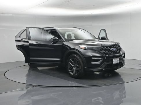 Certified 2023 Ford Explorer ST w/ Equipment Group 401A AWD/4WD image 37