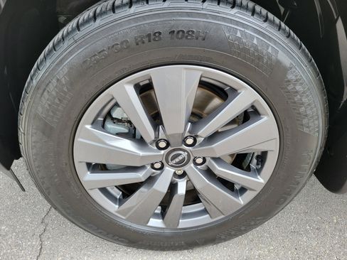 Used 2024 Nissan Pathfinder S FWD image 29