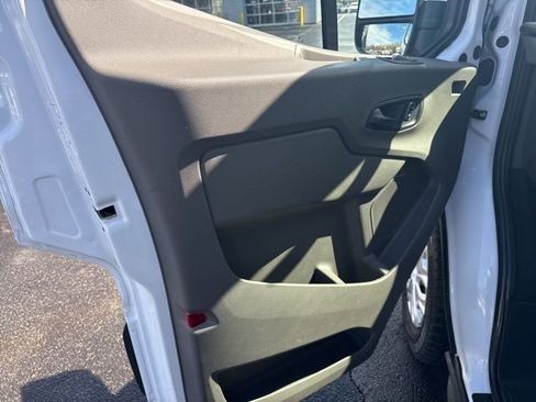 Used 2024 Ford Transit 350 XLT image 17