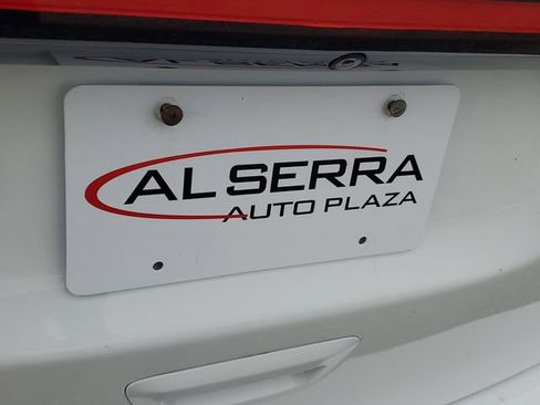 Used 2023 Chrysler Pacifica Touring-L w/ Uconnect Theater Family Group AWD/4WD image 6