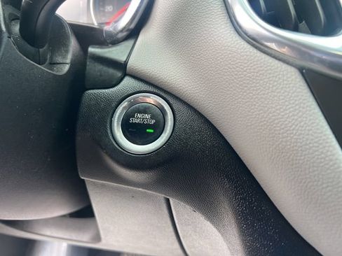 Used 2024 Chevrolet Equinox LS w/ LS Convenience Package FWD image 29
