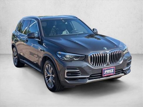 Used 2022 BMW X5 xDrive40i w/ Premium Package image 3