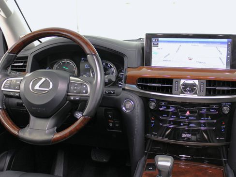 Used 2017 Lexus LX 570 4WD w/ Luxury Package image 53