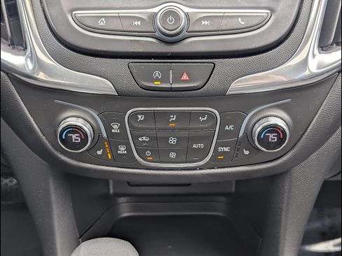 Used 2023 Chevrolet Equinox LT AWD/4WD image 34