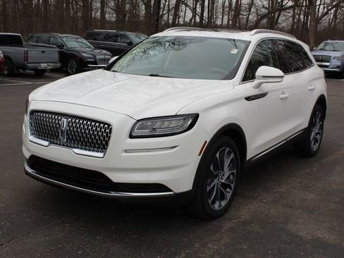 Used 2023 Lincoln Nautilus Reserve image 9