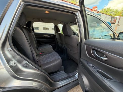 Used 2016 Nissan Rogue S image 29