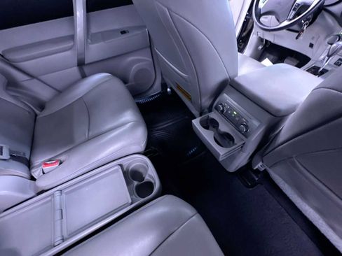 Used 2013 Toyota Highlander SE image 37