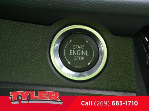 New 2026 Chevrolet Traverse Z71 w/ Enhanced Driving Package AWD/4WD image 33