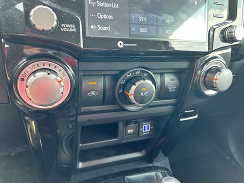 Used 2024 Toyota 4Runner TRD Off-Road AWD/4WD image 25