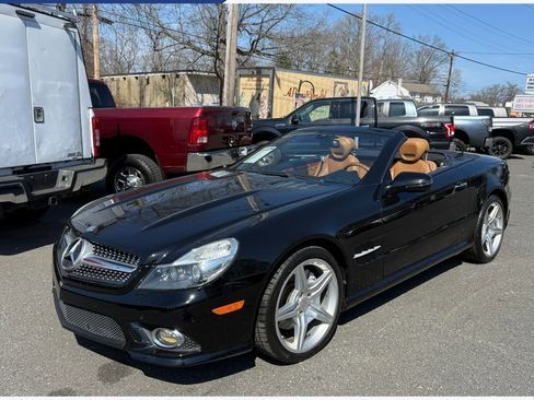 Used 2011 Mercedes-Benz SL 550 image 1