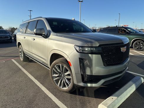 Used 2024 Cadillac Escalade ESV Sport Platinum w/ LPO, Floor Liner Package image 4