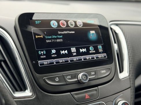 Used 2016 Chevrolet Malibu LT image 12