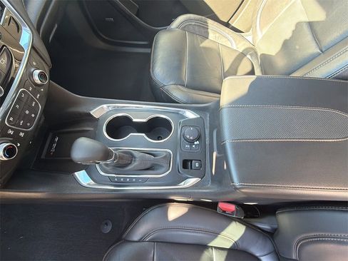 Used 2018 Chevrolet Traverse Premier w/ Driver Confidence II Package image 3