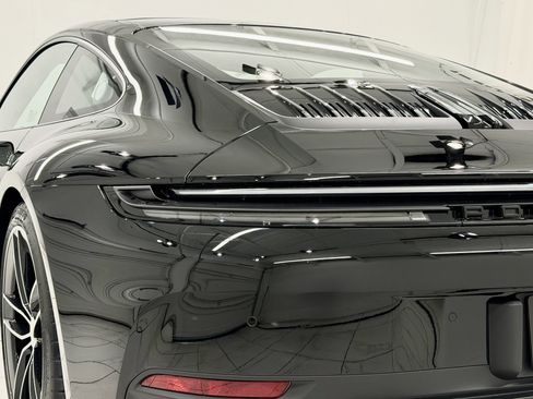 New 2026 Porsche 911 Carrera T RWD image 18