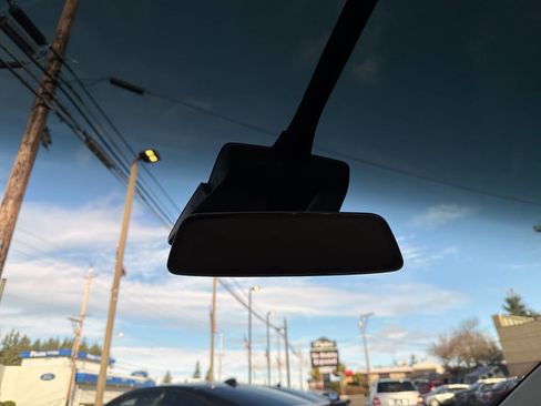 Used 2018 Tesla Model X 100D image 42