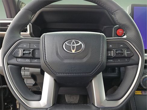 New 2025 Toyota 4Runner TRD Off-Road Premium image 24