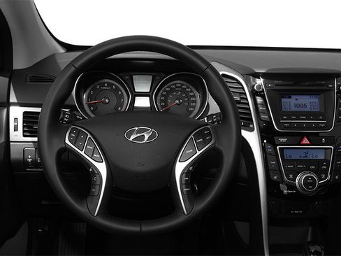 Used 2013 Hyundai Elantra GT FWD image 9
