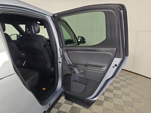 Used 2024 Rivian R1T Adventure AWD/4WD image 19