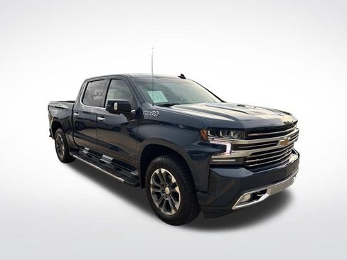 Used 2021 Chevrolet Silverado 1500 High Country w/ Technology Package AWD/4WD image 3