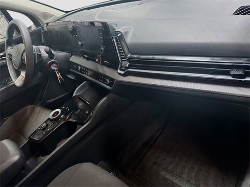 Used 2023 Kia Sportage LX image 31