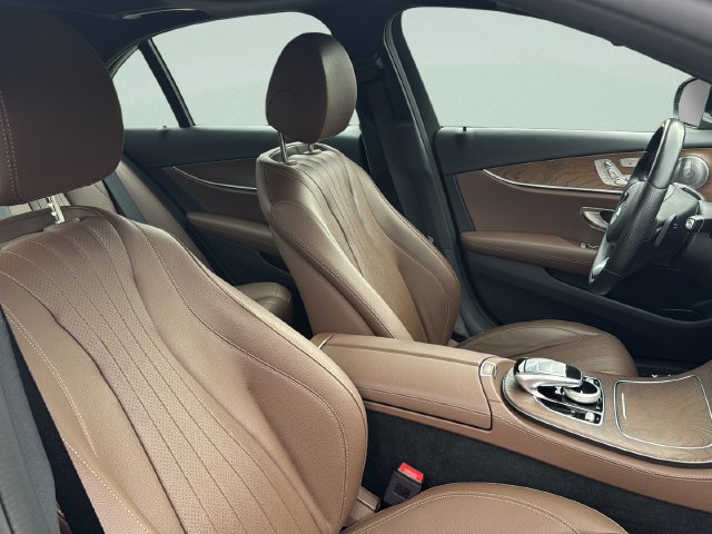 Used 2018 Mercedes-Benz E 300 4MATIC image 20