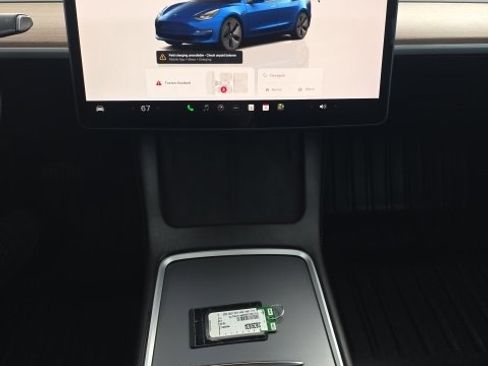 Used 2023 Tesla Model 3 Standard Range image 15