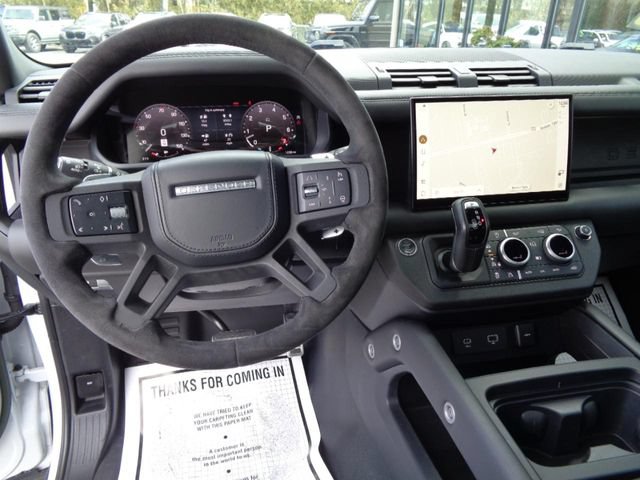 Used 2023 Land Rover Defender 110 V8 AWD/4WD image 11