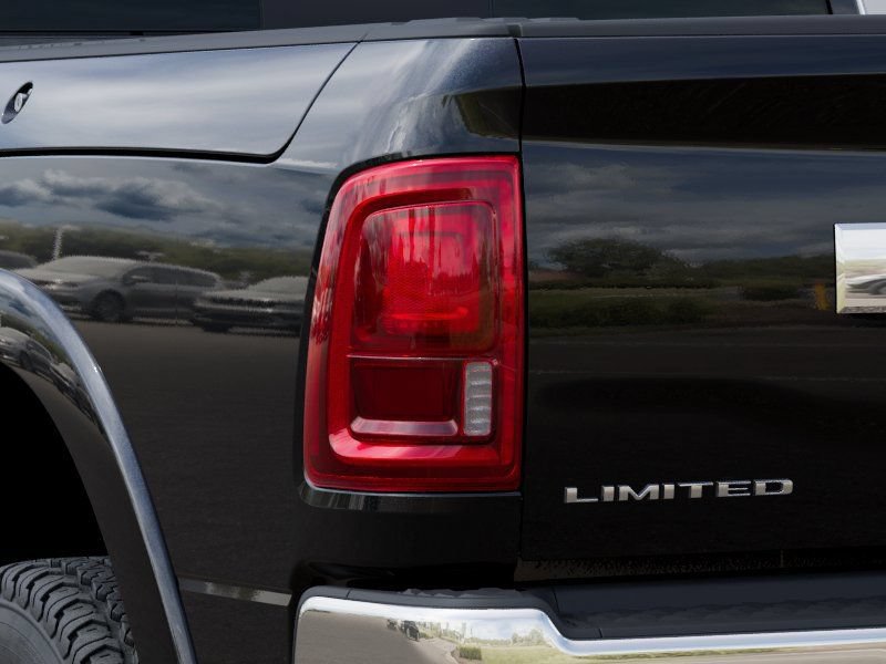 New 2026 RAM 2500 Limited AWD/4WD image 9