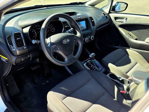 Used 2018 Kia Forte LX FWD image 20