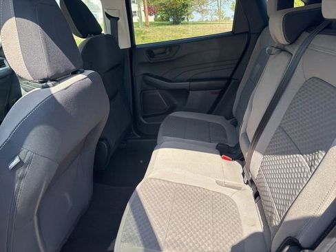 Used 2022 Ford Escape SE w/ SE Sport Appearance Package FWD image 9