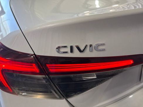 Used 2025 Honda Civic Sport image 13