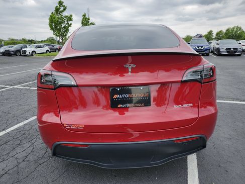 Used 2022 Tesla Model Y Performance AWD/4WD image 16