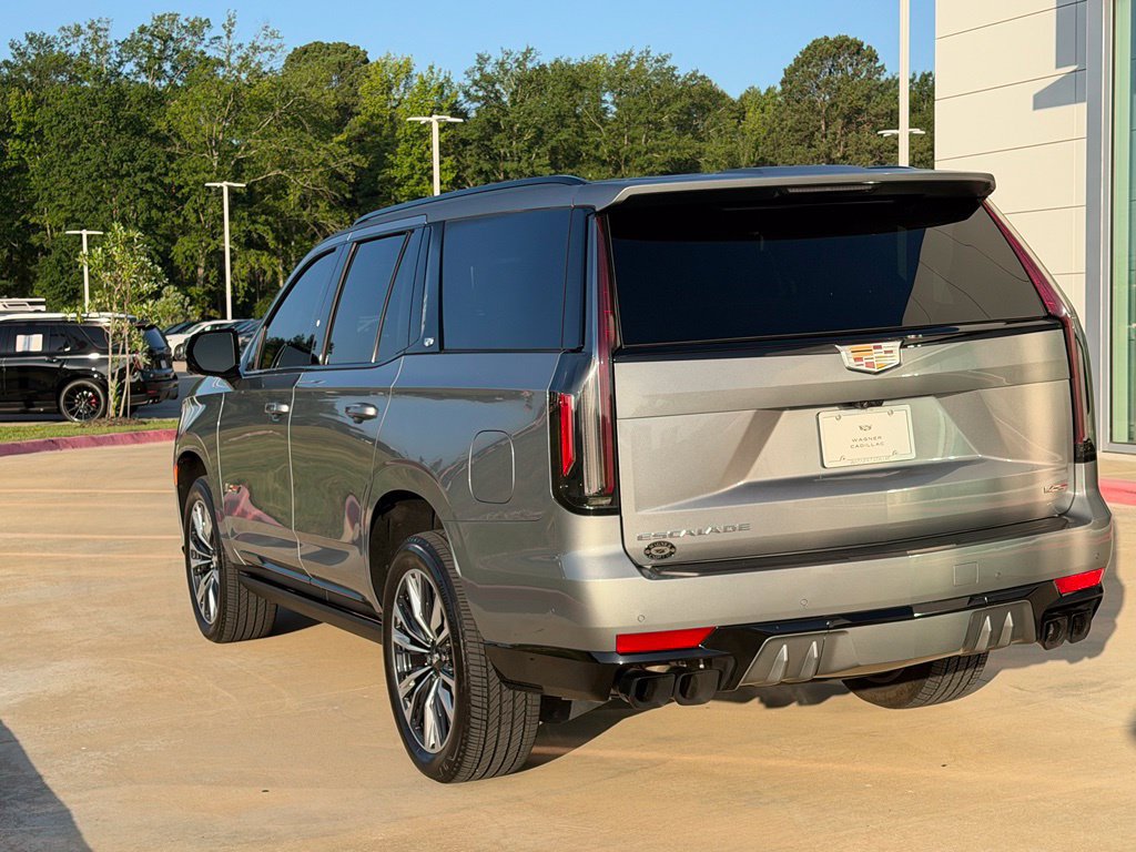 Used 2024 Cadillac Escalade V AWD/4WD image 3
