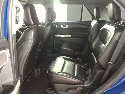 Used 2021 Ford Explorer XLT w/ Equipment Group 202A image 16