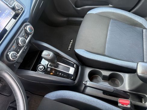 Used 2025 Nissan Versa SV image 39