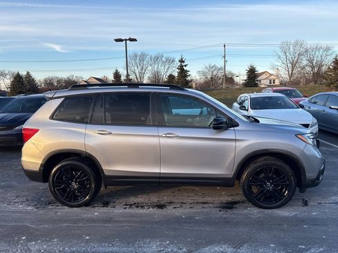 Used 2019 Honda Passport Sport image 2