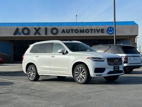Used 2020 Volvo XC90 T6 Momentum image 1