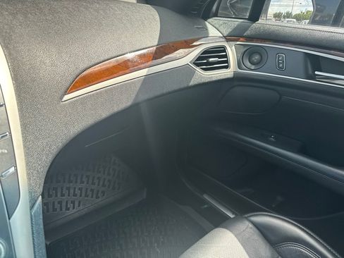 Used 2020 Lincoln MKZ Reserve w/ Elements Package FWD image 21