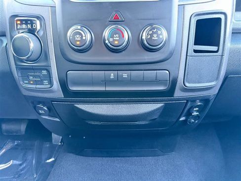 Used 2017 RAM 1500 Express AWD/4WD image 23