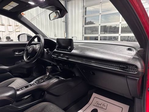 Used 2024 Honda HR-V Sport image 25