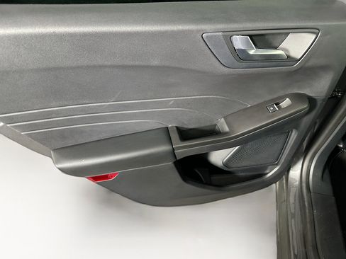 Used 2021 Ford Escape SE w/ Convenience Package image 25